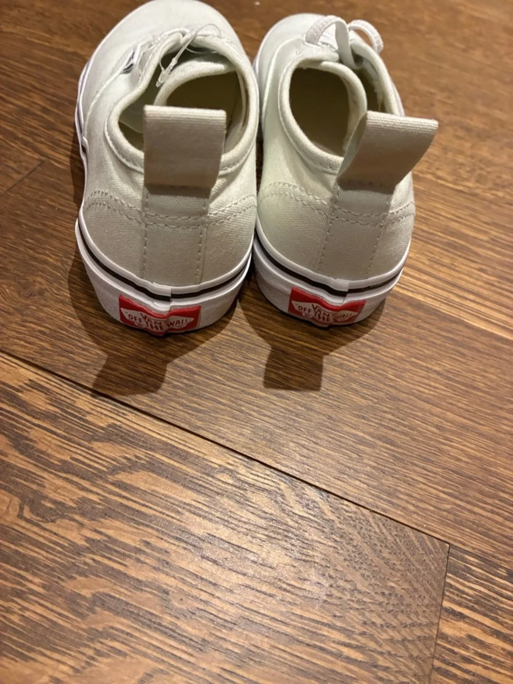 NWOT Vans Low-Top Canvas Sneakers in Pale Mint and White - Picture 4 of 6